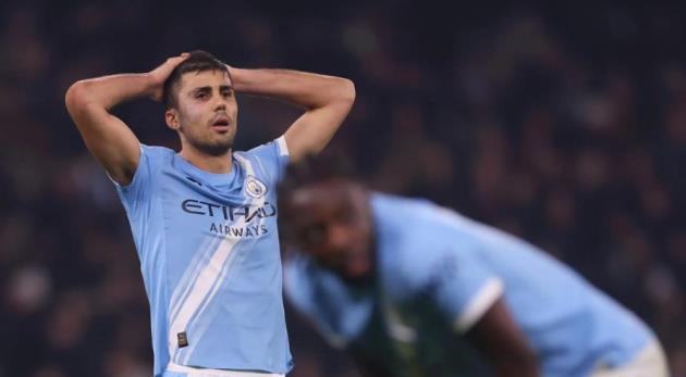 Rodri l&agrave; nỗi khao kh&aacute;t của chủ tịch Real.