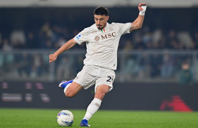 Eljif Elmas đang trong tầm ngắm của MU.