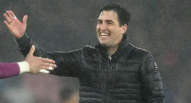 Oliver Glasner lọt v&agrave;o tầm ngắm MU.