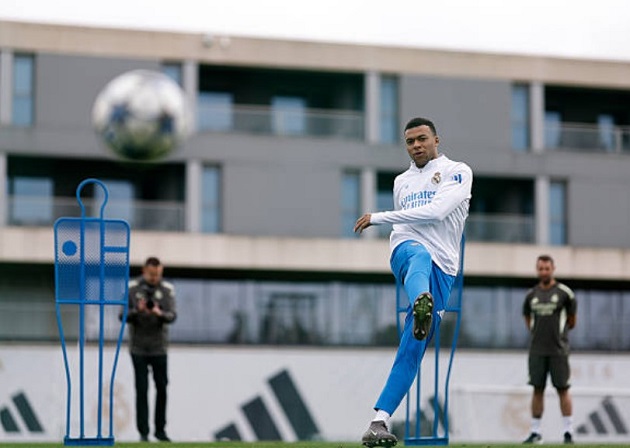 Ảnh bài viết HLV Arbeloa chốt khả năng Mbappe đấu Man City