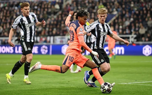 Yamal gần như bị v&ocirc; hiệu qu&aacute; ở trận n&agrave;y.