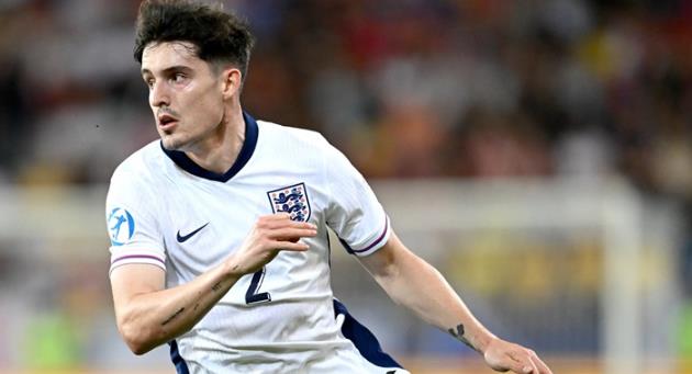 Ảnh bài viết Tin đồn chuyển nhượng sáng 12/3: MU muốn có "đá tảng" Forest; Arsenal tăm tia Livramento