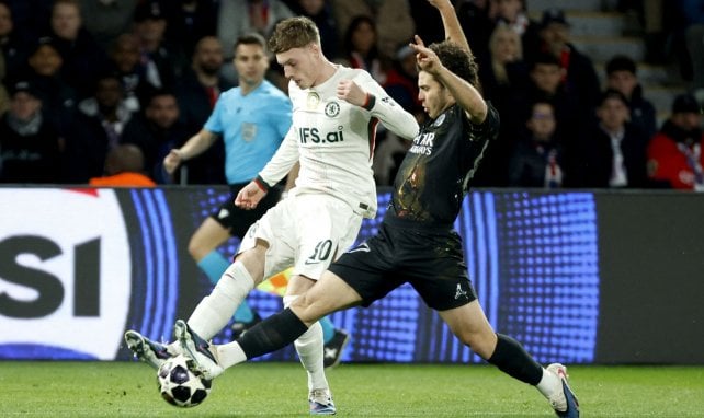 Cole Palmer (5,7): Tỏ ra nguy hiểm mỗi khi tho&aacute;t khỏi sự k&egrave;m cặp s&aacute;t sao của Joao Neves, nhưng lại kh&ocirc;ng thể cầm nhịp v&agrave; định đoạt trận đấu theo c&aacute;ch anh mong muốn.