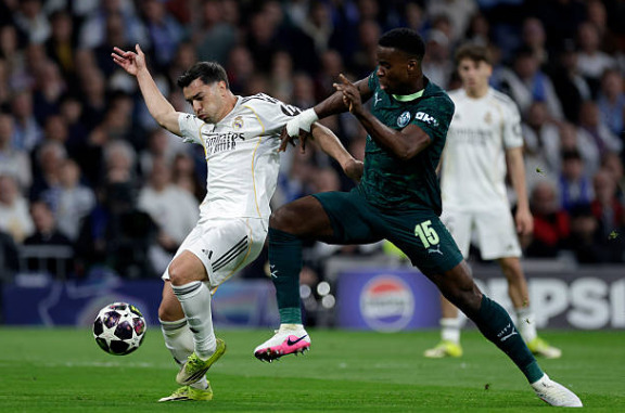 Marc Guehi (5.9): Sự điềm tĩnh thường thấy trở thành thảm họa khi anh để Valverde vượt qua quá dễ dàng trong tình huống hoàn tất hat-trick. Guehi đã có màn trình diễn dưới sức, bộc lộ nhiều khoảng trống chết người ở trung lộ.

Nico O'Reilly (5.6): Bị Valverde áp đảo hoàn toàn trong hai bàn thua đầu tiên. Tuy nỗ lực tham gia tấn công nhưng kỹ năng phòng ngự của cầu thủ trẻ này bộc lộ nhiều lỗ hổng lớn sau khi được đẩy lên đá cao gần đây.

Rodri (6.1): Thất bại trong việc kiểm soát tuyến giữa như cách anh vẫn làm tại giải quốc nội. Rodri không thể giúp đội nhà duy trì thế trận áp đảo.

Jeremy Doku (6.4): Là cầu thủ nhận điểm số cao nhất đội nhờ sự năng nổ bên hành lang cánh.Những nỗ lực cá nhân của Doku là chưa đủ để xuyên phá hàng thủ đối phương một cách hiệu quả nhất.

Bernardo Silva (5.7): Thi đấu mờ nhạt hơn hẳn so với phong độ thường thấy. Dù có vài đường chuyền tạo cơ hội và một cú dứt điểm ở phút 19, Silva nhìn chung không để lại nhiều dấu ấn lên lối chơi tập thể.

Savinho (5.6): Hoàn toàn bế tắc trong hiệp một và bị thay ra ngay sau giờ nghỉ. Khác với màn trình diễn chói sáng trước Newcastle cuối tuần qua, Savinho đã gặp rất nhiều khó khăn trước các hậu vệ đẳng cấp thế giới.

Erling Haaland (5.7): Một trận đấu "đói bóng" của tiền đạo người Na Uy. Anh bị các hậu vệ đối phương phong tỏa chặt chẽ, dẫn đến việc không có nhiều không gian để dứt điểm hay gây áp lực lên khung thành.

Antoine Semenyo (5.7): Thể hiện sự tự tin trong lần đầu hít thở bầu không khí Champions League nhưng thiếu đi sự sắc sảo. Semenyo cần thi đấu quyết liệt và hiệu quả hơn trong các pha hãm thành ở trận lượt về.