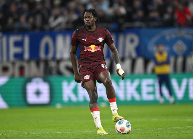 Arsenal đ&atilde; mở cuộc hội đ&agrave;m sơ bộ với Castello Lukeba.