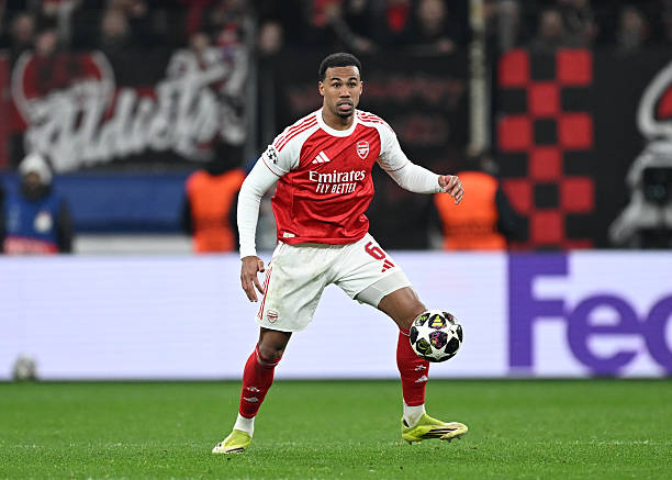 Gabriel Magalhaes - 6.7 điểm: Khởi đầu c&oacute; phần chật vật khi theo k&egrave;m Kofane nhưng nhanh ch&oacute;ng lấy lại sự tập trung. Ghi dấu ấn với t&igrave;nh huống dũng cảm d&ugrave;ng mặt cản ph&aacute; c&uacute; s&uacute;t từ Quansah, chơi v&ocirc; c&ugrave;ng chắc chắn trong hiệp 2 để bảo vệ khu vực cấm địa.