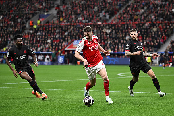 Viktor Gyokeres - 6.4 điểm: Lấn lướt Andrich ở những ph&uacute;t đầu v&agrave; su&yacute;t khiến đối phương phải nhận thẻ đỏ sớm. Tuy nhi&ecirc;n, kỹ năng xử l&yacute; bước cuối của tiền đạo n&agrave;y chưa thực sự sắc b&eacute;n, khiến c&aacute;c cơ hội li&ecirc;n tục tr&ocirc;i qua. 