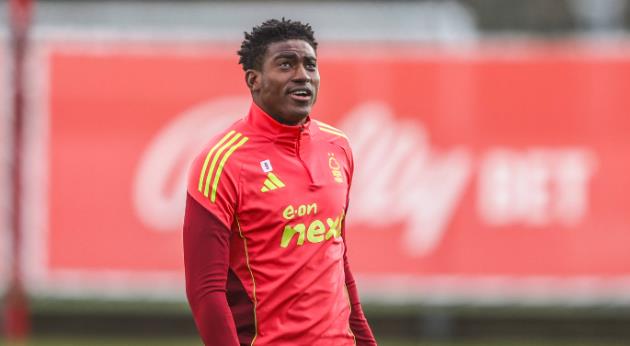 Taiwo Awoniyi kh&ocirc;ng được Forest đăng k&yacute; ở Europa League.