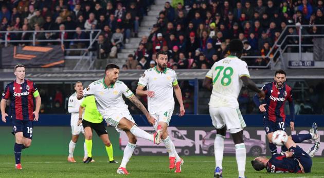 Bologna v&agrave; Roma bất ph&acirc;n thắng bại ở trận lượt đi.