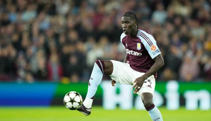 Amadou Onana l&agrave; mẫu tiền vệ MU đang cần.