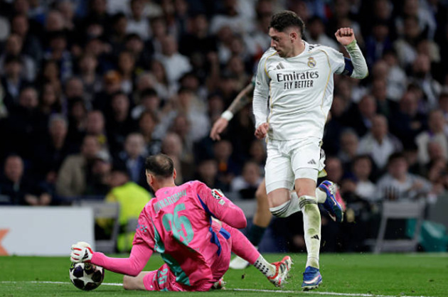 Nhiều đội b&oacute;ng Anh từng muốn c&oacute; Valverde.