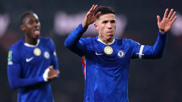 Enzo Fernandez sẽ dứt &aacute;o ra đi nếu Chelsea mất suất dự Champions League?