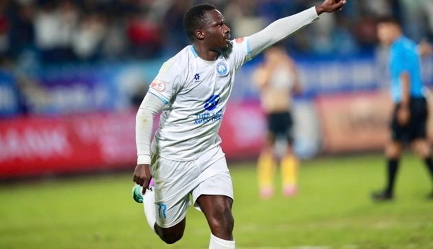 Akolo ghi bàn giúp Nam Định hạ Thanh Hóa.