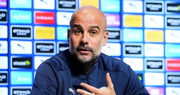Ảnh bài viết Pep cảnh báo Man City nguy cơ "trao cúp" cho Arsenal