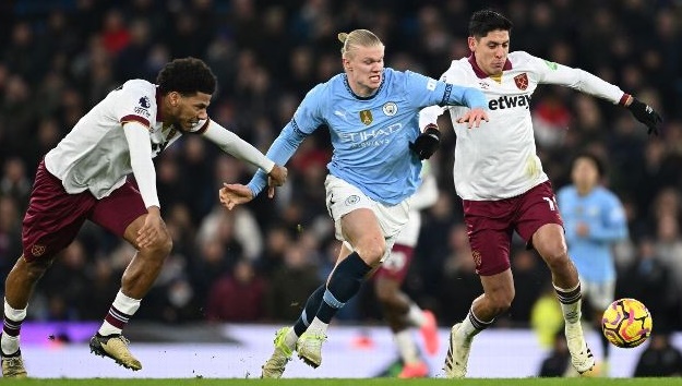 Man City sẽ h&agrave;nh qu&acirc;n đến s&acirc;n của West Ham với mục ti&ecirc;u gi&agrave;nh trọn 3 điểm.