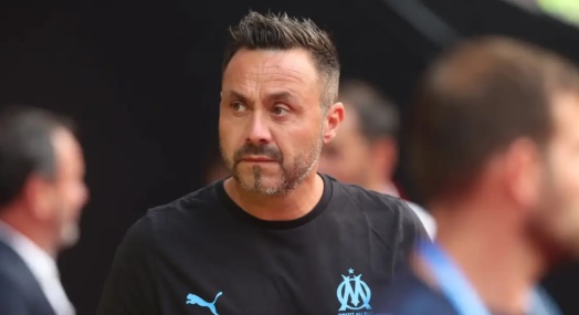 De Zerbi đang l&agrave; ứng cử vi&ecirc;n h&agrave;ng đầu cho chiếc ghế n&oacute;ng tại Tottenham Stadium.