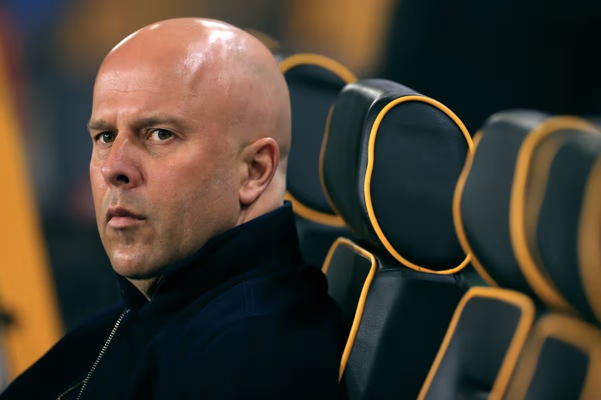 Arne Slot thừa nhận vị tr&iacute; hiện tại kh&ocirc;ng như kỳ vọng.