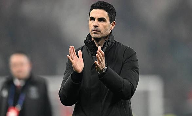 Ảnh bài viết Arteta đáp trả chỉ trích về lối đá của Arsenal
