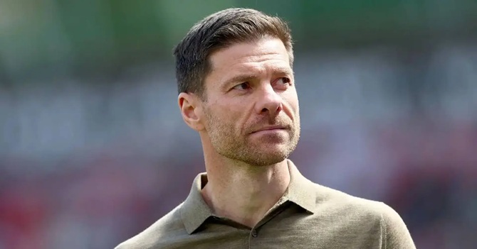  Xabi li&ecirc;n tục được đồn đo&aacute;n với Liverpool.