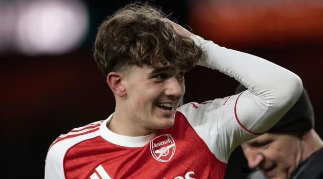 Ảnh bài viết Tin vào trực giác, Arteta tạo ra kỷ lục gia 16 tuổi cho Arsenal