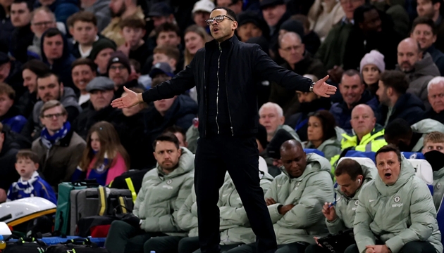 Rosenior thừa nhận sai lầm của c&aacute;c cầu thủ Chelsea.