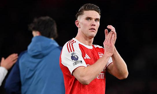 Viktor Gyokeres ghi b&agrave;n trong trận đấu với Everton.