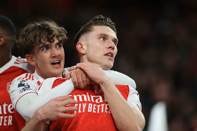 Viktor Gyokeres (7,2): Kh&ocirc;ng được đồng đội cung cấp nhiều b&oacute;ng cho đến khi c&oacute; pha đệm l&ograve;ng ghi b&agrave;n mang về chiến thắng.