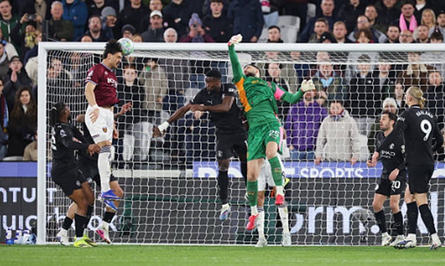 Ảnh bài viết Chấm điểm Man City: Silva chói sáng; Haaland chật vật