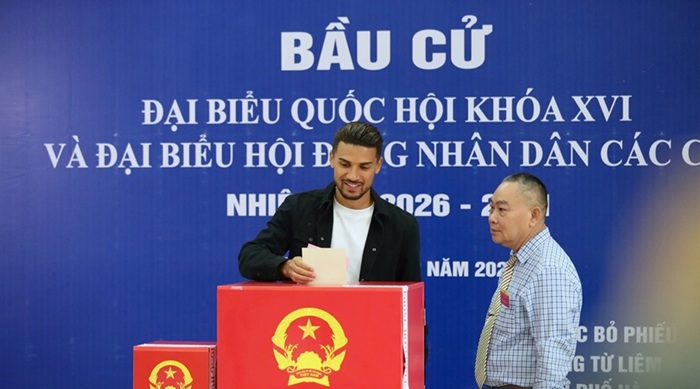 Ảnh bài viết Hoàng Hên xúc động đi bầu cử, chờ khoác áo ĐT Việt Nam