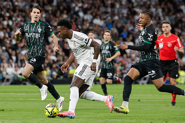 Vinicius Junior - 6.9 điểm: Một ng&agrave;y thi đấu bế tắc v&agrave; ho&agrave;n to&agrave;n 