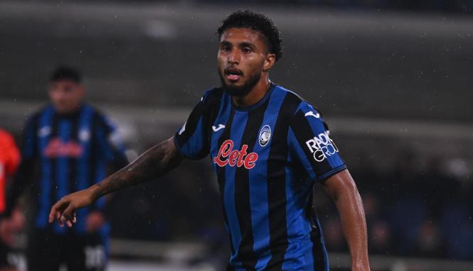 MU quay lại với thương vụ Ederson.