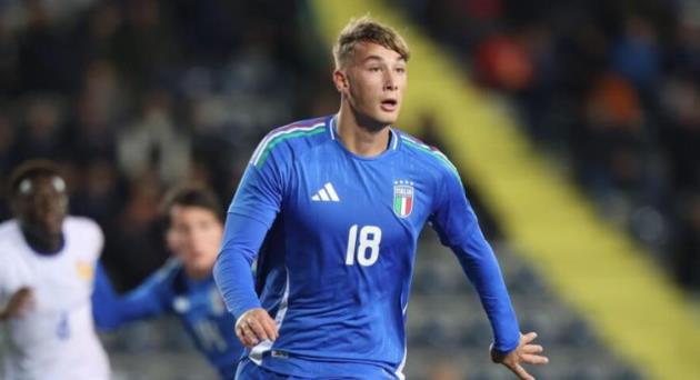 Ảnh bài viết Arsenal và MU tranh giành "sát thủ" 20 tuổi của Inter Milan