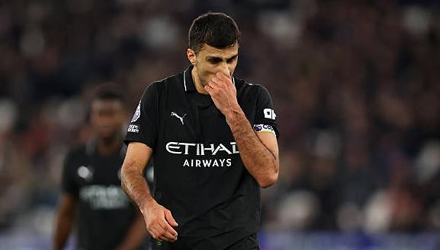 Ảnh bài viết Rodri thừa nhận khoảng cách quá xa với Arsenal