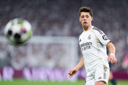 Guler đ&atilde; tạo n&ecirc;n 1 si&ecirc;u phẩm tr&ecirc;n nền trời Bernabeu.