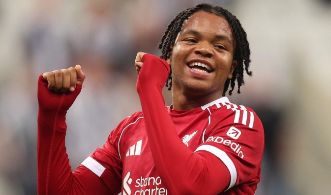 Ảnh bài viết Rio Ngumoha đá chính ở trận Liverpool đấu Spurs