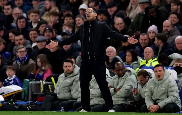 Ảnh bài viết Mải bênh vụ Huddlegate, Rosenior ngó lơ Chelsea thảm họa