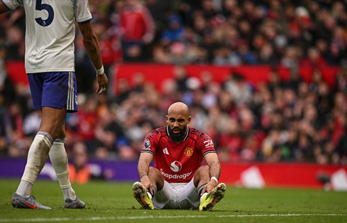 Mbeumo d&iacute;nh chấn thương.