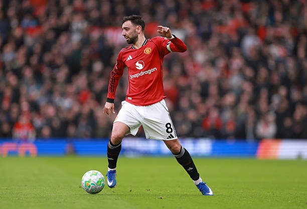 Bruno Fernande - 8.1 điểm: Cầu thủ xuất sắc nhất trận đấu với c&uacute; đ&uacute;p kiến tạo tuyệt đỉnh. Tiếp tục l&agrave; nguồn cảm hứng v&ocirc; tận trong lối chơi của Man Utd v&agrave; ch&iacute;nh thức vượt qua huyền thoại David Beckham để thiết lập cột mốc 100 pha kiến tạo cho c&acirc;u lạc bộ.