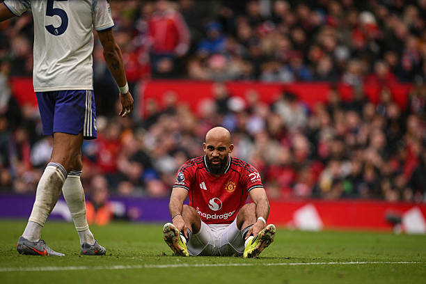 Bryan Mbeumo - 6.9 điểm: C&oacute; một buổi chiều thi đấu bế tắc tr&ecirc;n h&agrave;ng c&ocirc;ng. Thiếu đi sự gắn kết với c&aacute;c vệ tinh xung quanh v&agrave; kh&ocirc;ng tạo ra được bất kỳ sức &eacute;p đ&aacute;ng kể n&agrave;o l&ecirc;n khung th&agrave;nh Aston Villa trước khi bị thay ra.