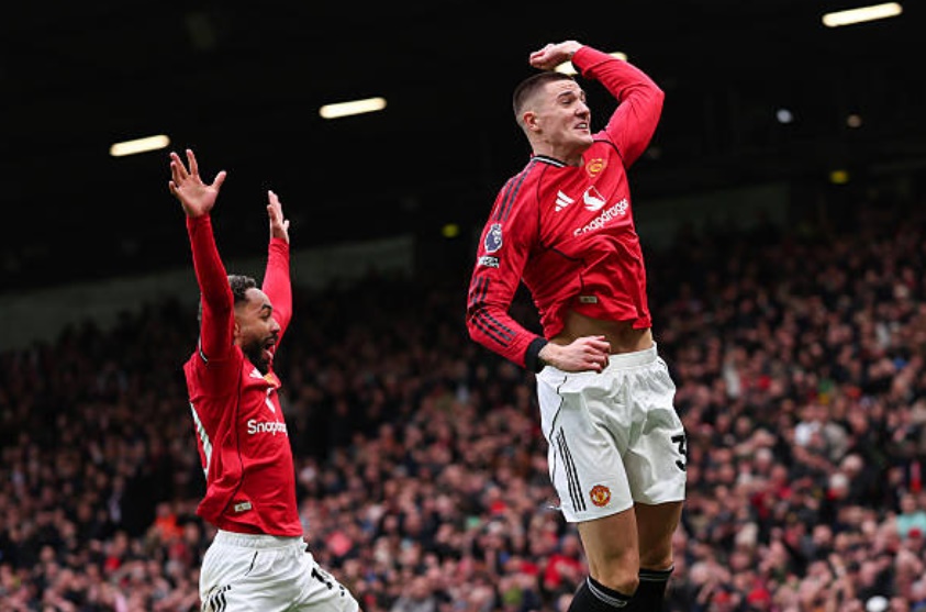 Sesko lại ghi b&agrave;n khi v&agrave;o s&acirc;n từ băng ghế dự bị.