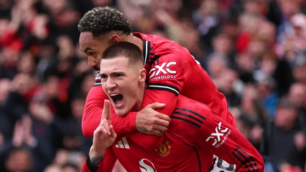 Man Utd thắng thuyết phục Aston Villa.