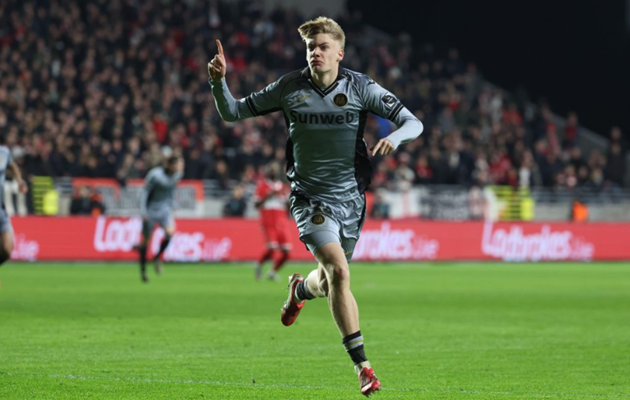 Ảnh bài viết Xây chắc top 3, MU quyết tranh De Cat với Tottenham