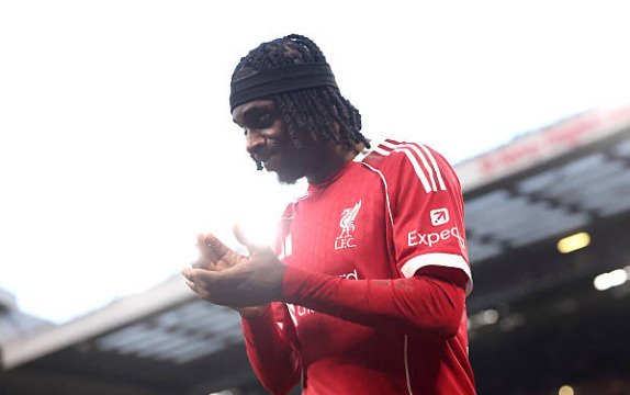 Jeremie Frimpong (7.0 điểm): Tận dụng tốc độ để li&ecirc;n tục g&acirc;y &aacute;p lực l&ecirc;n ph&iacute;a h&agrave;nh lang đối thủ. Anh l&agrave; mũi khoan lợi hại b&ecirc;n c&aacute;nh phải trong suốt thời gian c&oacute; mặt tr&ecirc;n s&acirc;n.