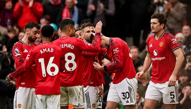 MU x&acirc;y chắc top 3 Ngoại hạng Anh m&ugrave;a n&agrave;y.