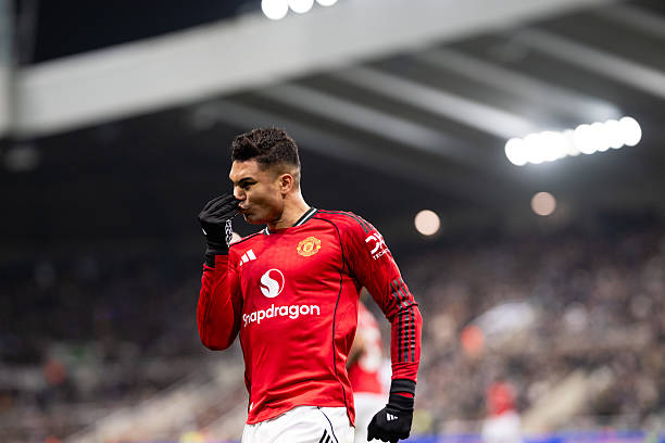 Ảnh bài viết Chuyên gia và người hâm mộ Man Utd đồng loạt tri ân Casemiro