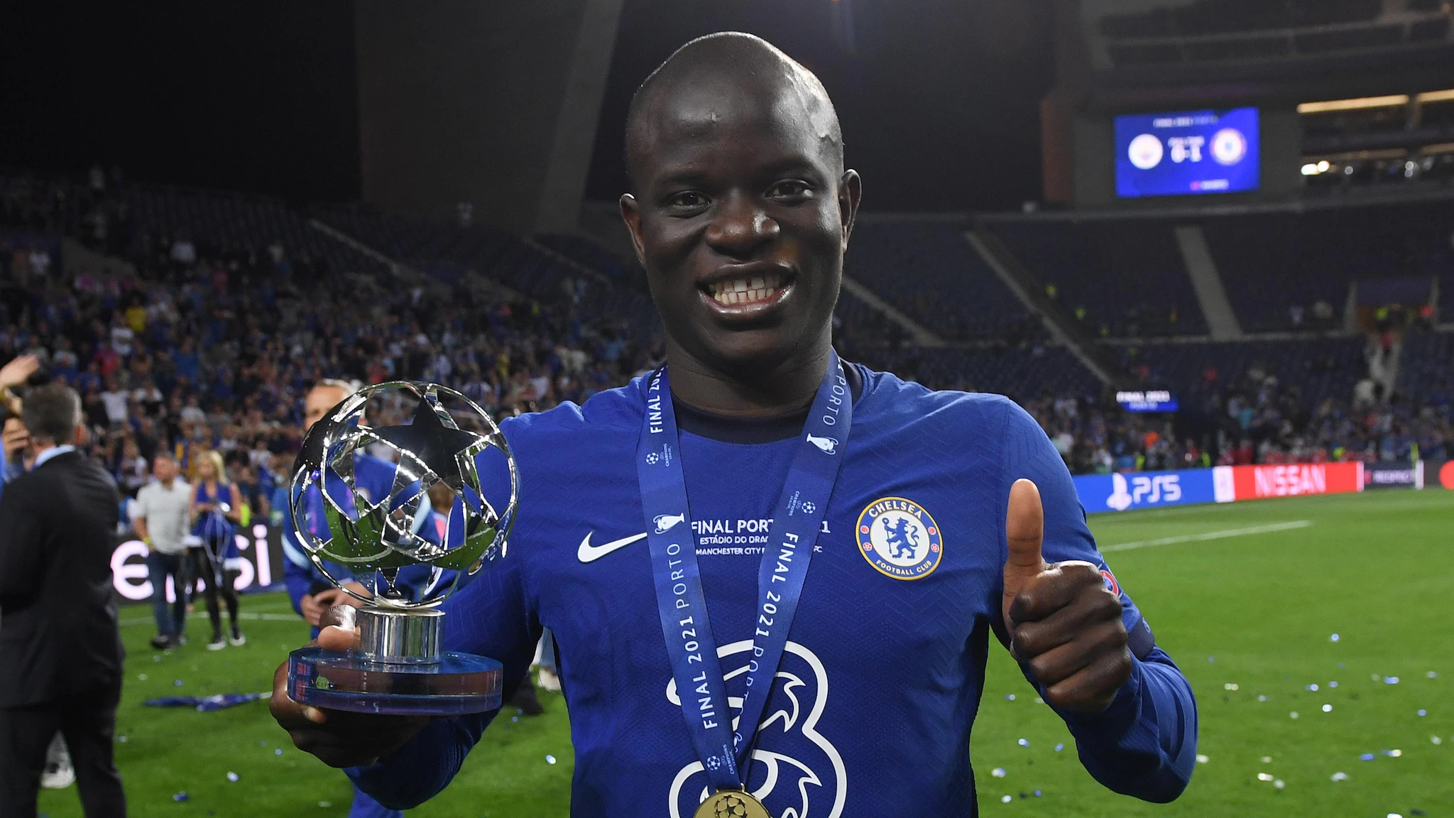 Người h&ugrave;ng Chelsea vẫn lu&ocirc;n khi&ecirc;m nhường.