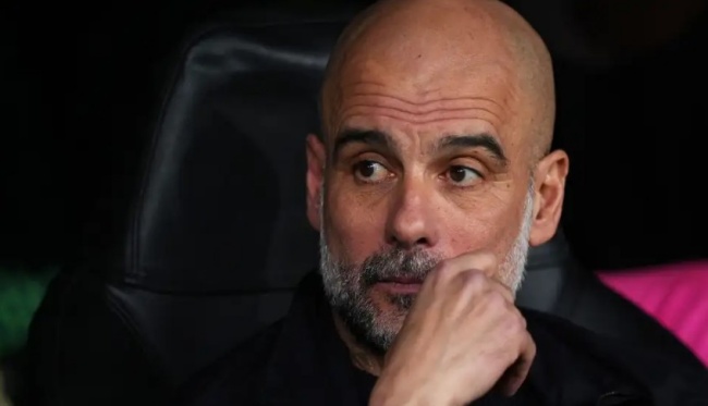 Pep l&ecirc;n d&acirc;y c&oacute;t tinh thần trước m&agrave;n t&aacute;i đấu Real Madrid.