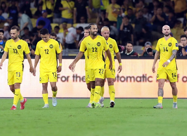 Ảnh bài viết CĐV mỉa mai AFC tìm cách lách luật cứu Malaysia