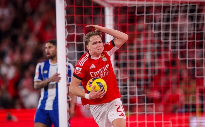  Schjelderup đ&atilde; g&acirc;y ấn tượng ở Benfica.