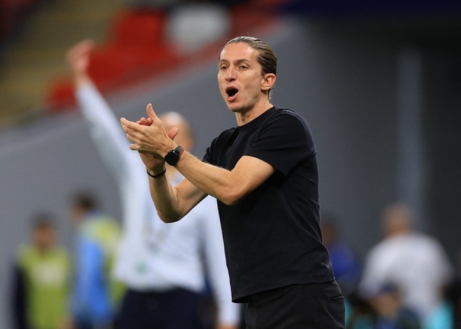 Felipe Luis từng được li&ecirc;n kết với Chelsea.